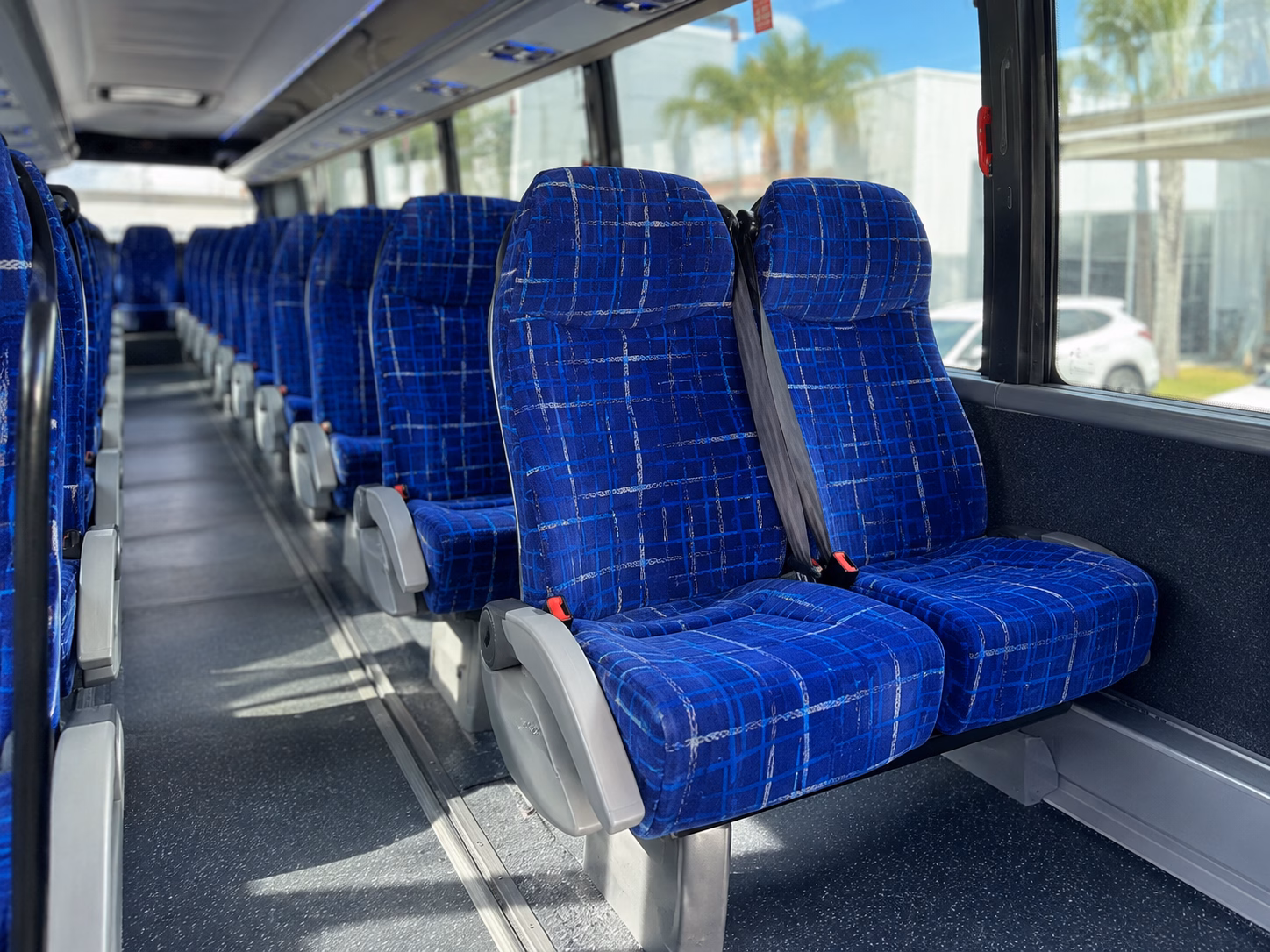 minneapolis airport shuttle buses for employees