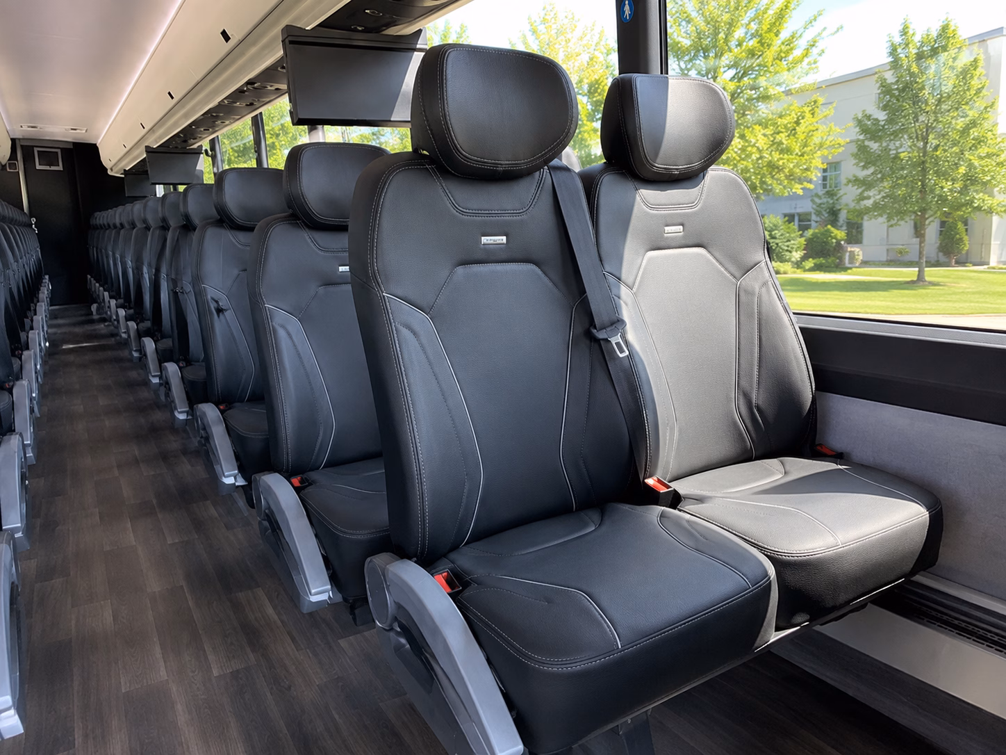 minneapolis airport shuttles for military and government travel