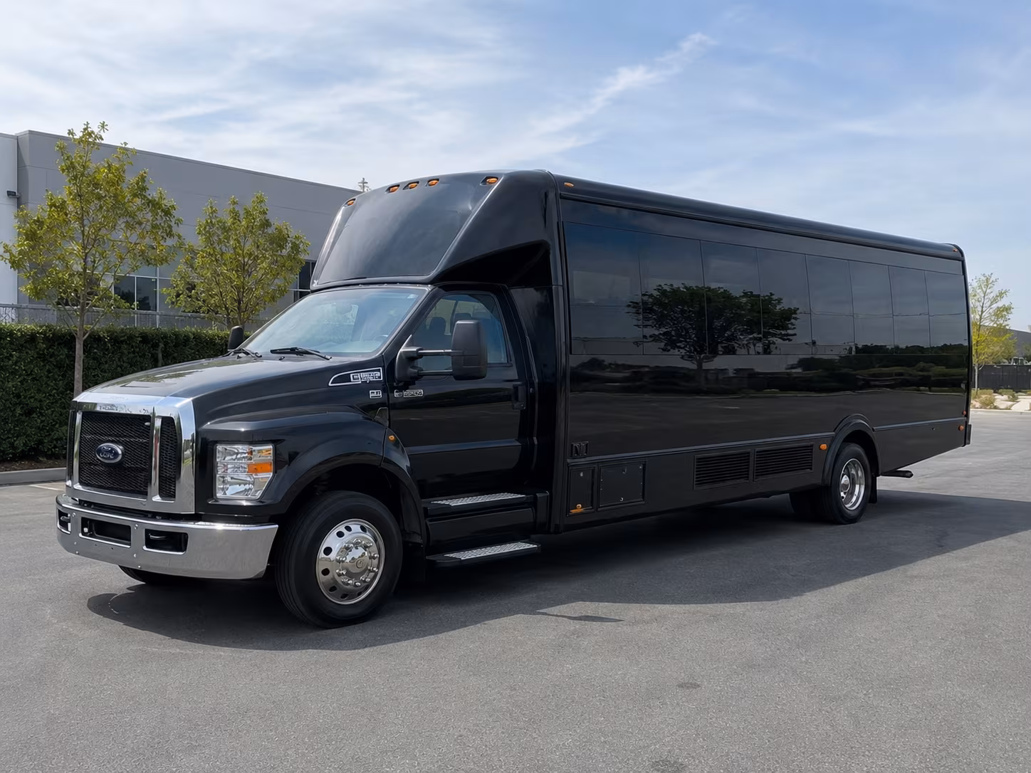 minneapolis corporate retreat shuttle bus rentals