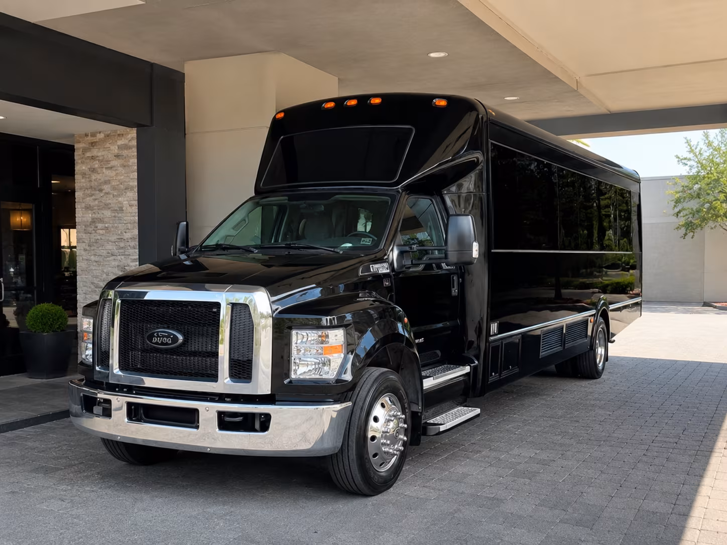 minneapolis military ball ceremony and veterans group transportation