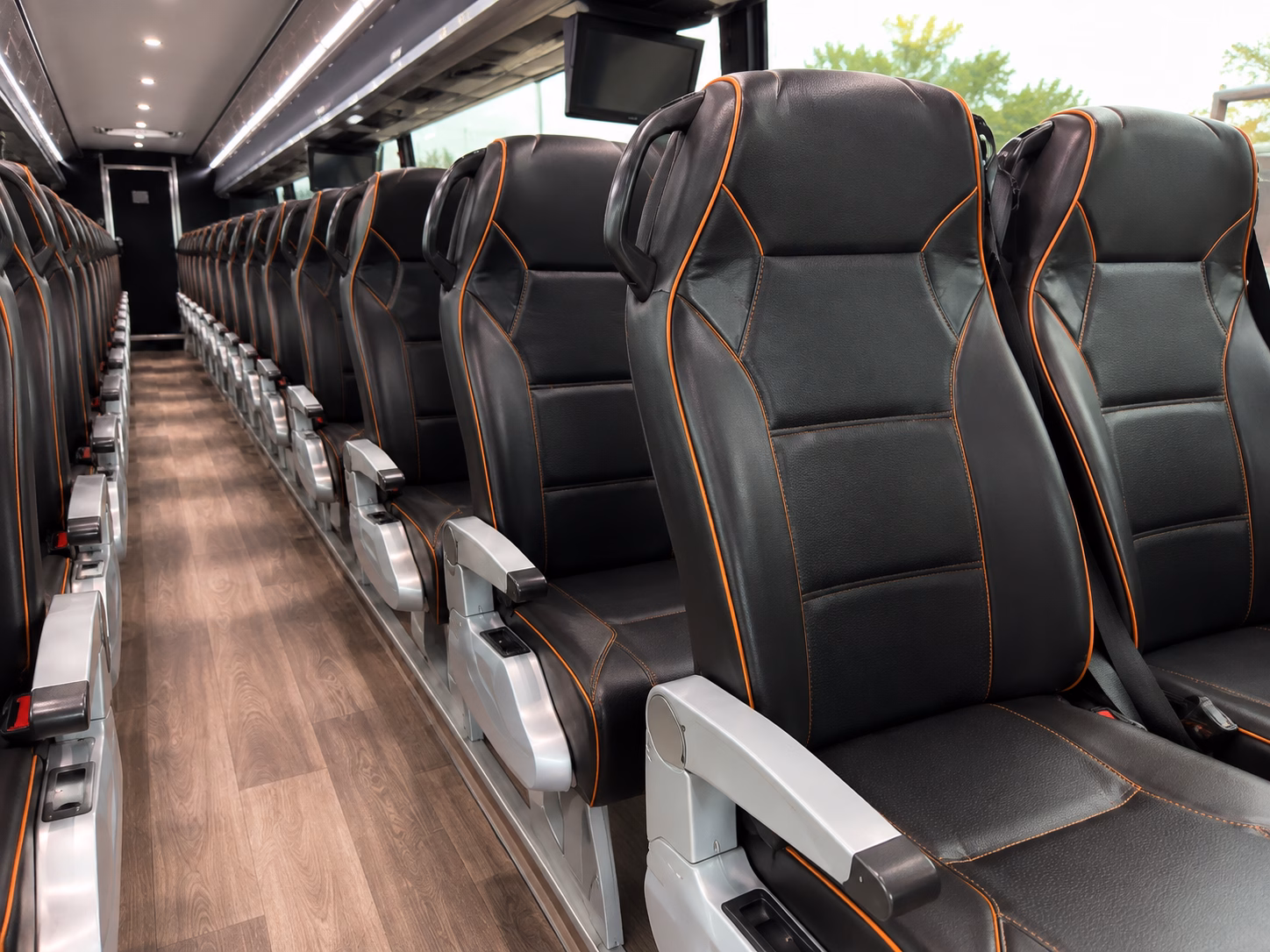 shuttle services for airline crews and airport staff in minneapolis